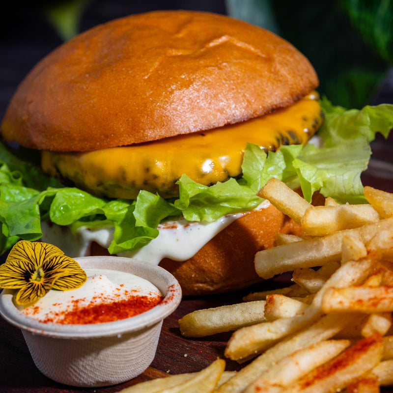 BEEF BURGER TRADIE SPECIAL